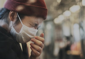 mask sneezing