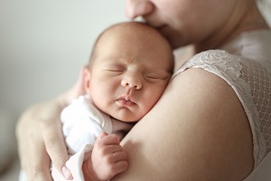 mom and new born