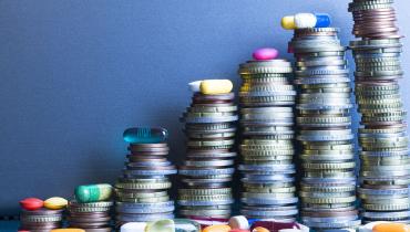 Financial Support After Hospital Discharge Boosts HFrEF Outcomes: FUND-HF