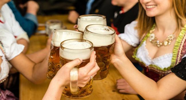 Oktoberfest Revelers Show That Drinking Alcohol Gets the Heart Racing 
