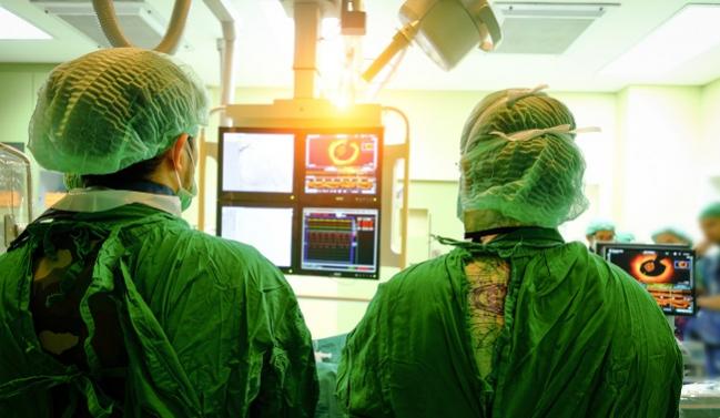PCI Via Ulnar Artery Equally as Safe and Effective as Transradial Approach