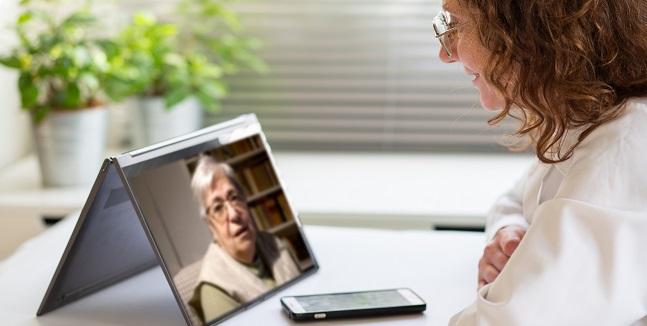Hospitalization for HF After Acute MI More Common in Women Than Men