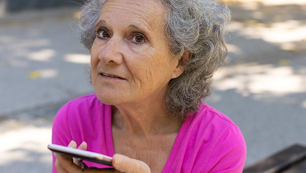 Smartphone App Hears Speech Changes Indicating Fluid Buildup in HF