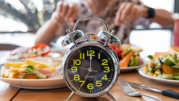 Intermittent Fasting Trial Rumbles Weight-Loss Landscape 