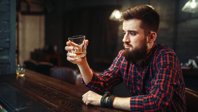 Alcohol’s Impact on IHD Mortality Hinges on Socioeconomic Status