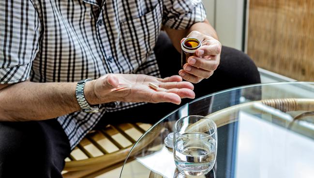 Apixaban Bests Rivaroxaban, Warfarin in Preventing VTE Recurrence and Bleeding