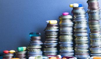 Financial Support After Hospital Discharge Boosts HFrEF Outcomes: FUND-HF