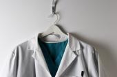 White Coat Beats Casuals in Patient Perceptions, With Gender Caveats