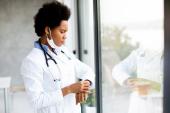 P2Y12 Inhibitor Pretreatment Worth Considering in STEMI When PCI Is Delayed