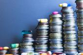 Financial Support After Hospital Discharge Boosts HFrEF Outcomes: FUND-HF